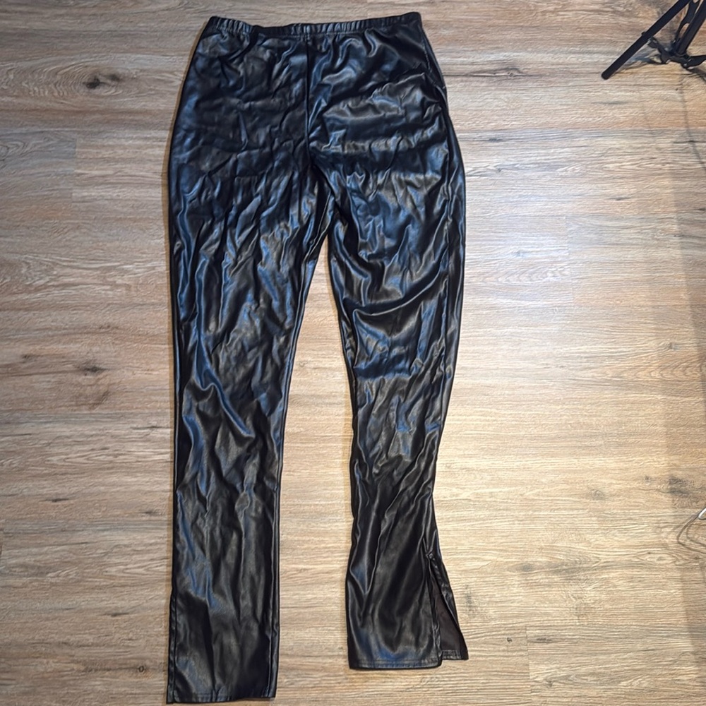 Faux leather leggings size XL